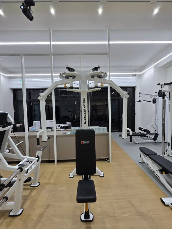 RELIFE Fitness 賦活運動（高雄楠梓右昌健身工作室）— 纜繩滑輪機與訓練椅（一對一教學區）